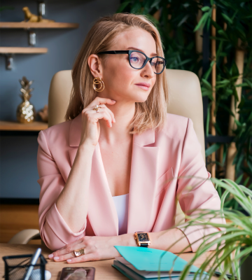 business-woman-in-glasses-in-the-office-at-the-off-2022-07-05-00-25-08-utc